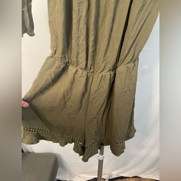 Soprano Olive Green romper‎ size small - Picture 5 of 13